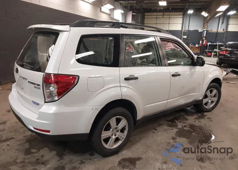 2010 Subaru Forester 2.5X из США, поврежденный, VIN JF2SH6BC2AH917845